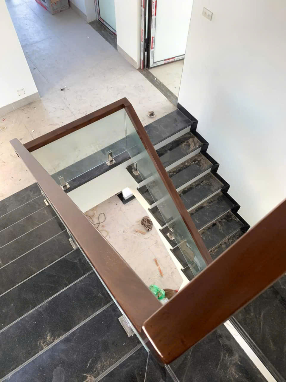 Tôi cho thuê nhà mới, hai cửa đi, 100m2_ 5T; vỉa hè, Minh Khai-31 Tr - Ảnh 2